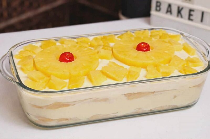 Γλυκό ψυγείου με βελούδινη κρέμα και ανανά!