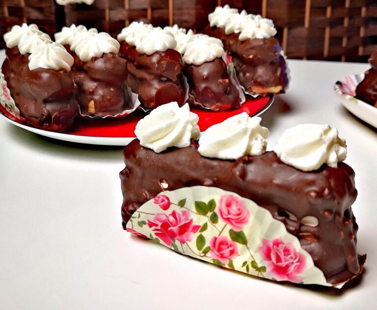 Παστάκια-εκλεράκια ονειρικά, αφρός χωρίς ψήσιμο!