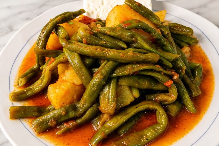 Φασολάκια γιαχνί, με πατάτες!