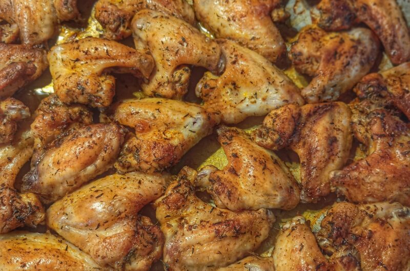 Πεντανόστιμες φτερούγες κοτόπουλου