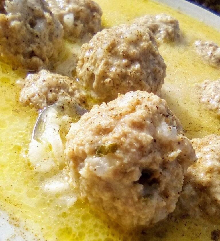 Κλασικά γιουβαρλάκια σούπα