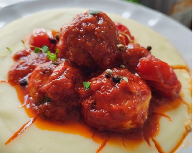 Κεφτεδάκια, με σπιτικό κιμά κοτόπουλου