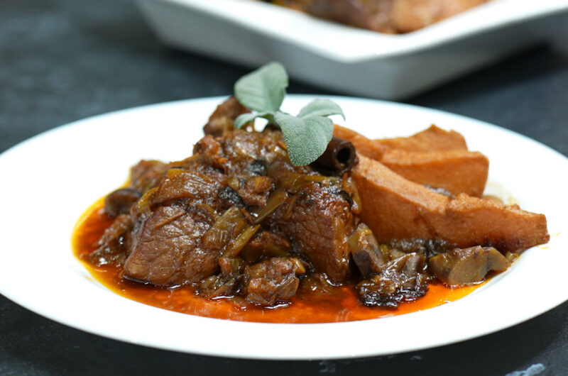 Χοιρινό με κυδώνια, στη κατσαρόλα!