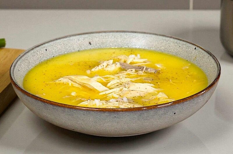 Κοτόσουπα με αυγολέμονο, η θεραπευτική σούπα!