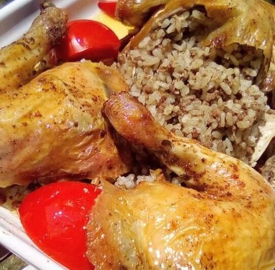 Κοτόπουλο γεμιστό στη γάστρα