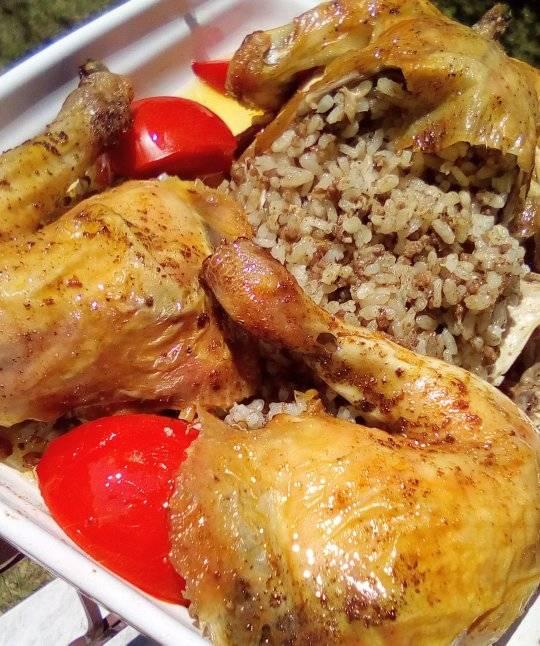 Κοτόπουλο γεμιστό στη γάστρα