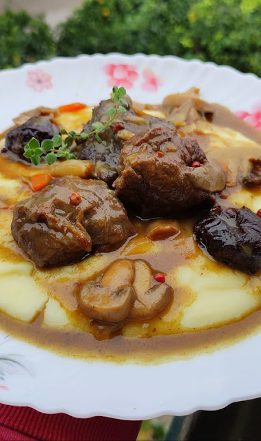 Γιορτινό φαγητό με κρέας πεντανόστιμο!