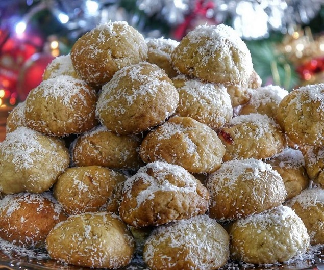 Μεθυσμένα σιροπιαστά, με λουκούμι