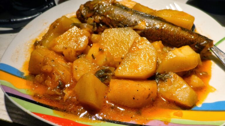 Μπακαλιάρος πλακί, στην κατσαρόλα