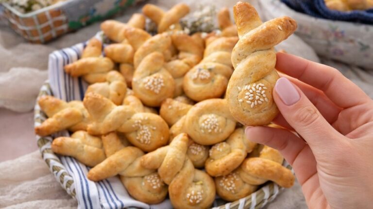Πασχαλινά κουλουράκια-λαγουδάκια, εύκολη και παιχνιδιάρικη συνταγή!