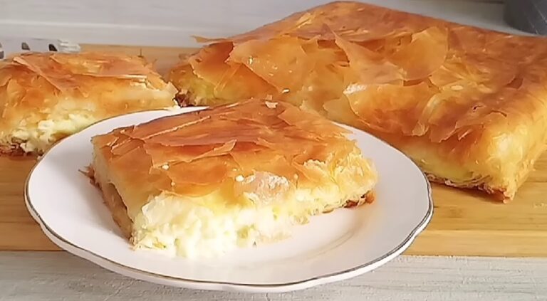 Κρεμώδης αλμυρή μπουγάτσα με τυριά
