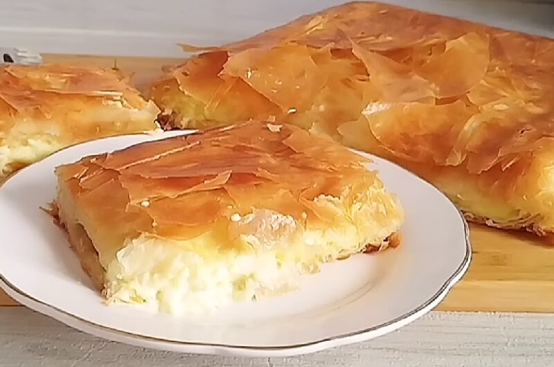 Κρεμώδης αλμυρή μπουγάτσα με τυριά