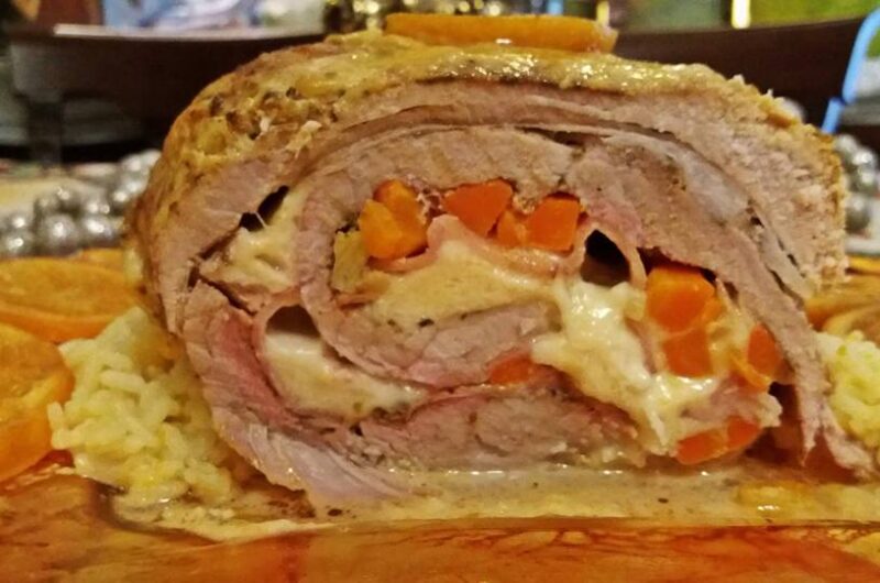 Χοιρινό ρολό γεμιστό Χριστουγέννων!