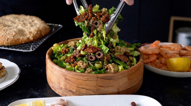 Τέλεια, παραδοσιακή σαλάτα!