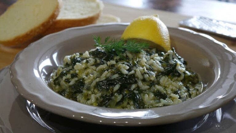 Σπανακόρυζο