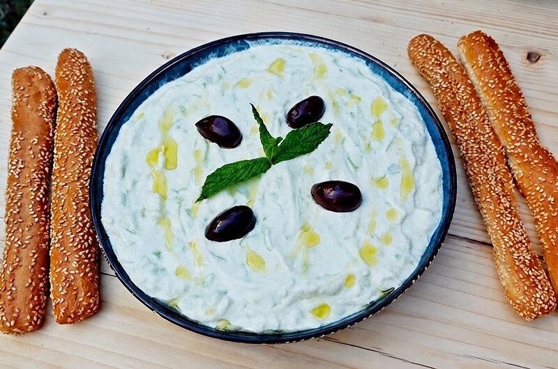 Τζατζίκι, γιαουρτοσκόρδιο σπιτικό και παραδοσιακό!!!